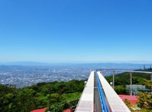 生駒山上遊園地　サイクルモノレールからみた大阪平野